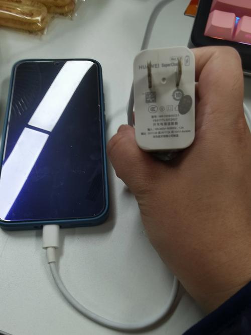 荣耀10lite40W快充手机会充坏嘛?