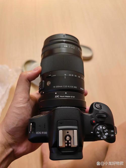 佳能18『1』35镜头和适马18『2』00镜头相比哪个比较好?