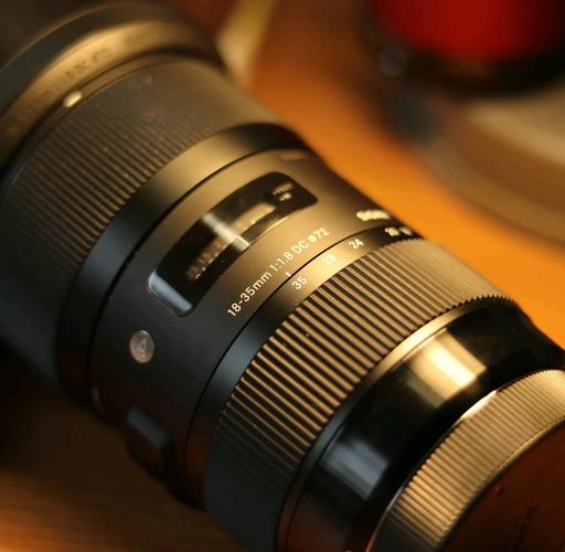 适马18『2』00三代和18『2』50二代差别