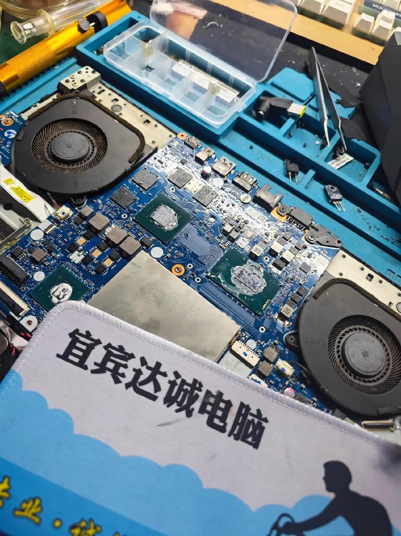 联想昭阳K2450开不了机,断开电源拿掉电池指示灯一直亮着是怎么回事...