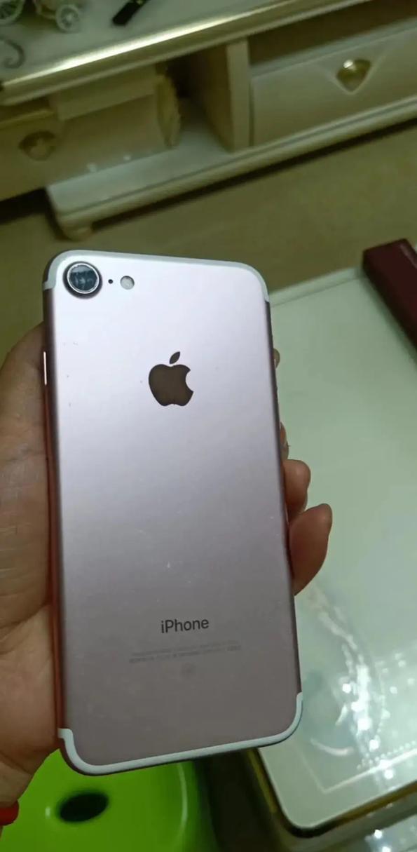 苹果的手机费用一般是多少钱一部