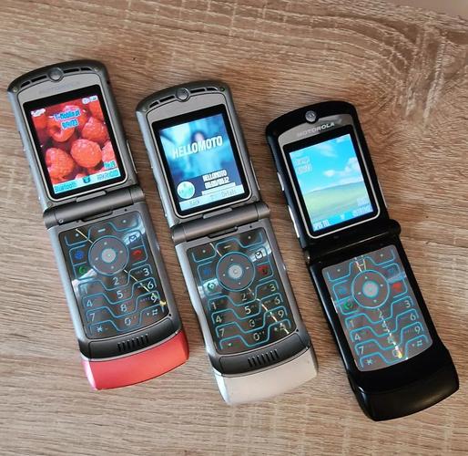 摩托罗拉V3刚上世的时候比较高价是多少钱???