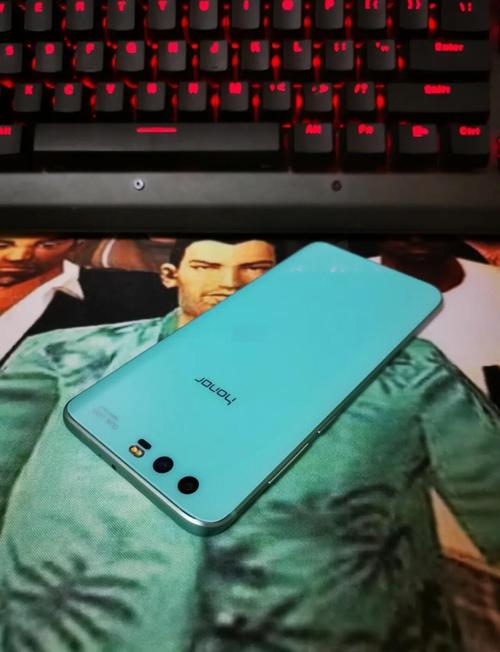 刚买荣耀9用了三天手机外屏碎了,要多少钱才能修好