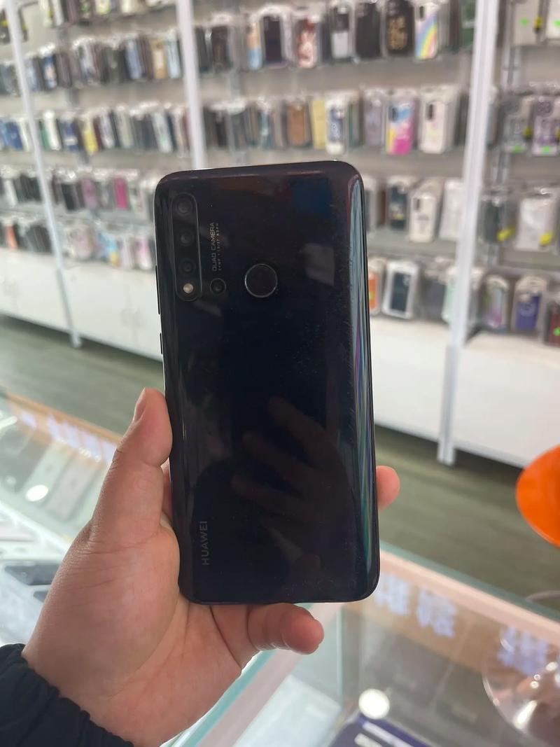 nova5ipro与nova5哪个好区别在哪里感觉好像差不多