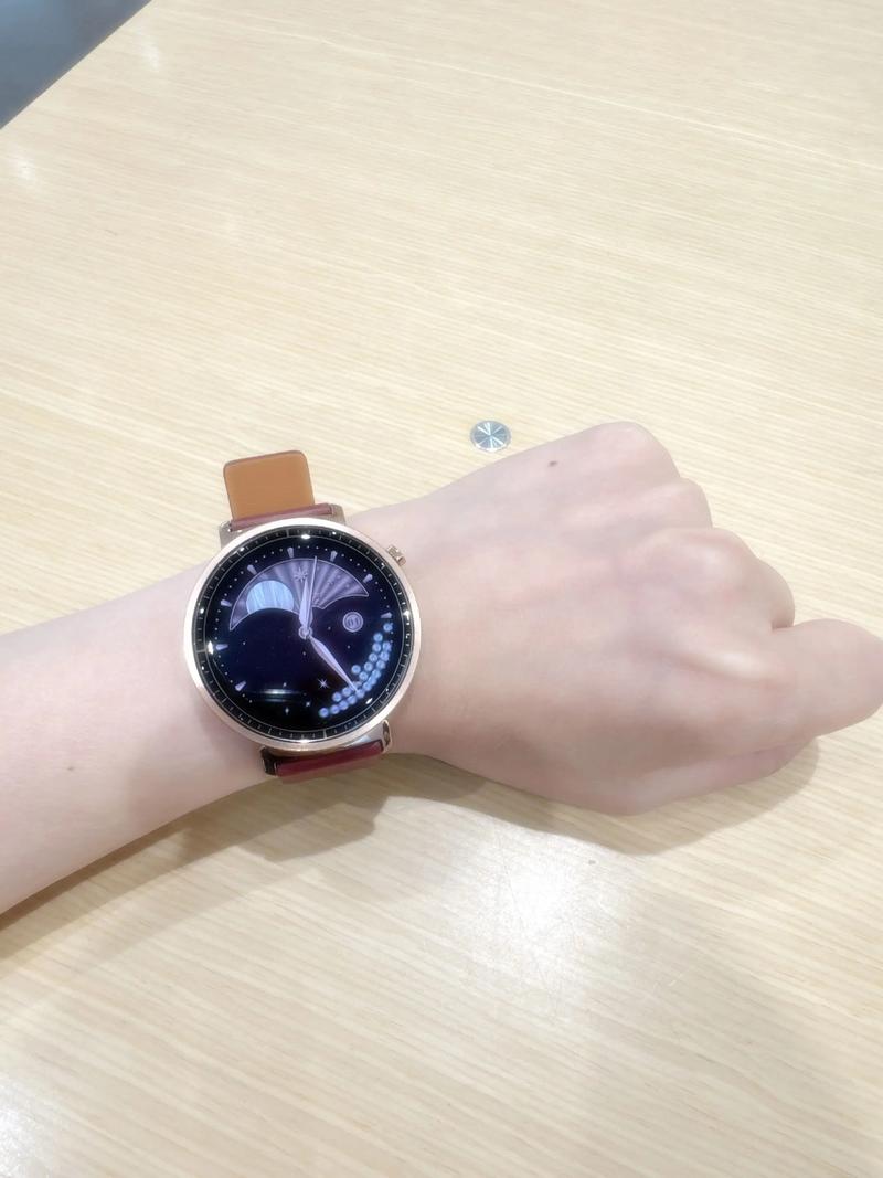 荣耀fit和荣耀magicwatch2哪个好
