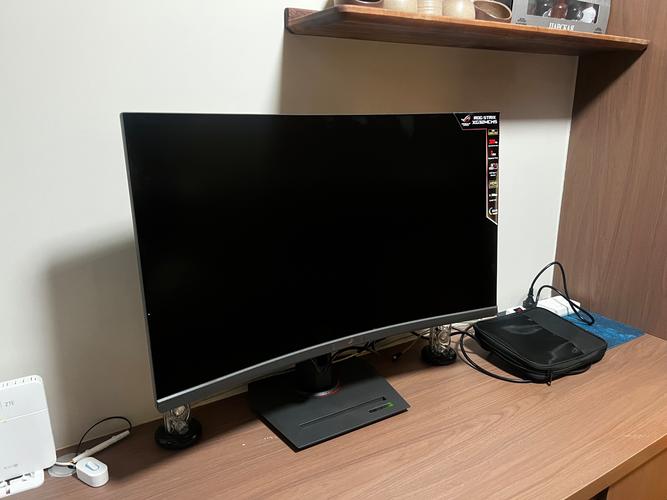 32寸的显示器玩cf分辨率调多少比较好?