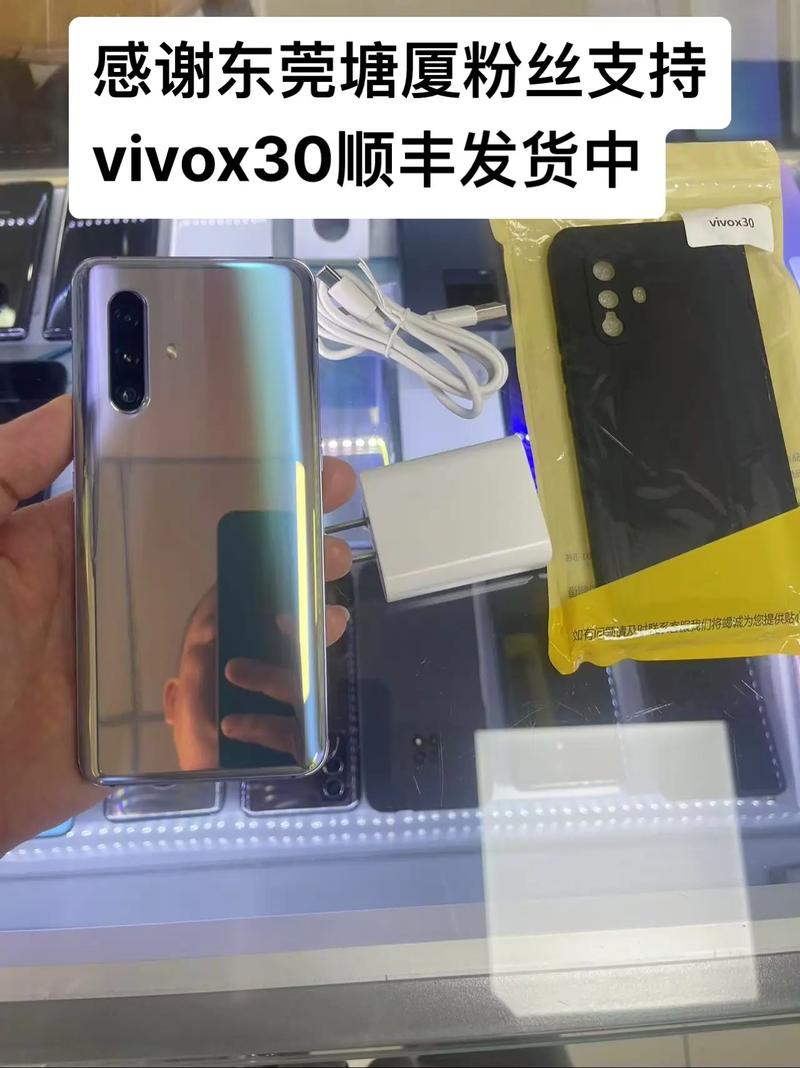 iphone11和iphone11pro屏幕的区别