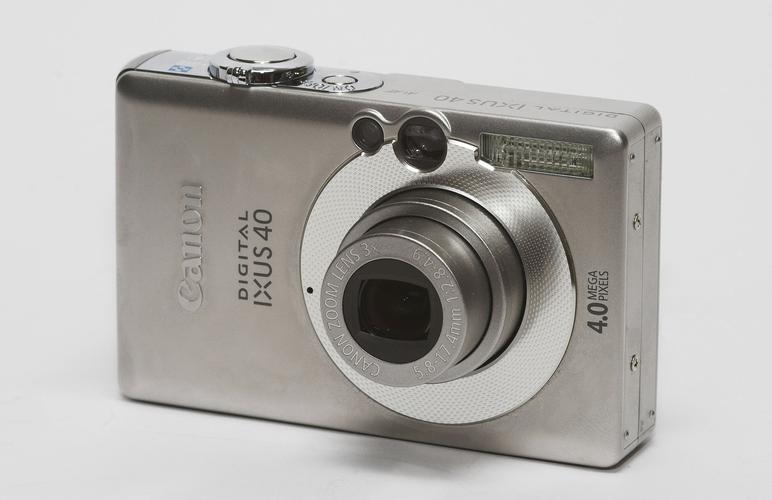 求一款2000左右的佳能好的数码相机,哪位哥们能给介绍一下...