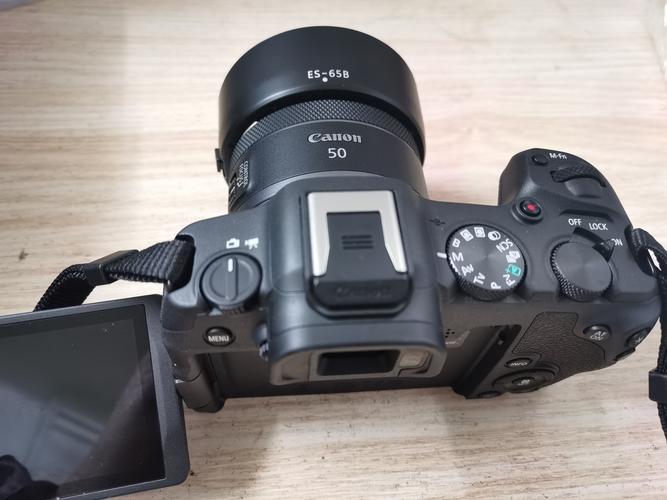 全画幅镜头和微单镜头的区别是什么?