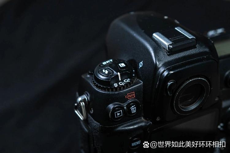 尼康D2X二手值多少钱