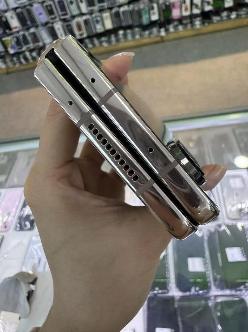 三星w22手机左上角有一个纸叠的飞机,这是什么