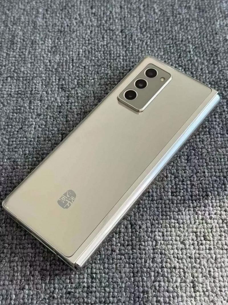 三星W22参数配置、功能介绍及上市时间