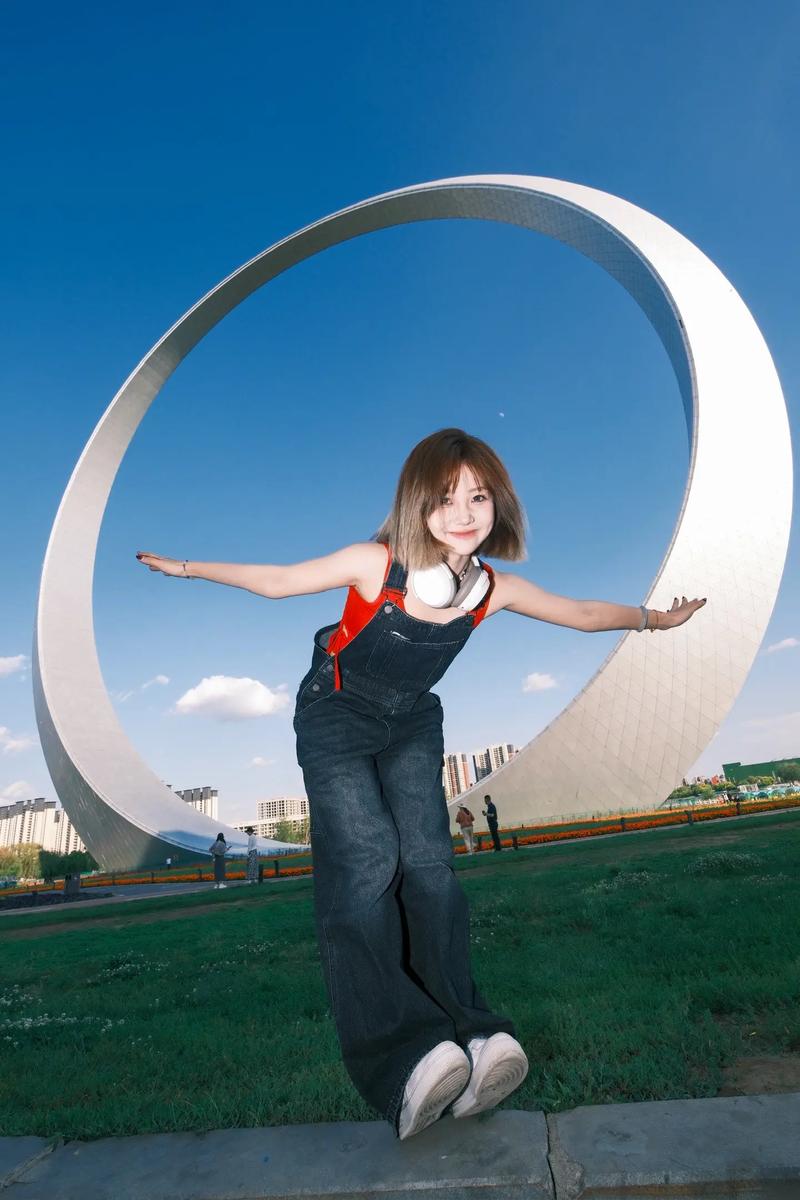 广角镜头适合拍人像吗,广角镜头适合拍什么场景