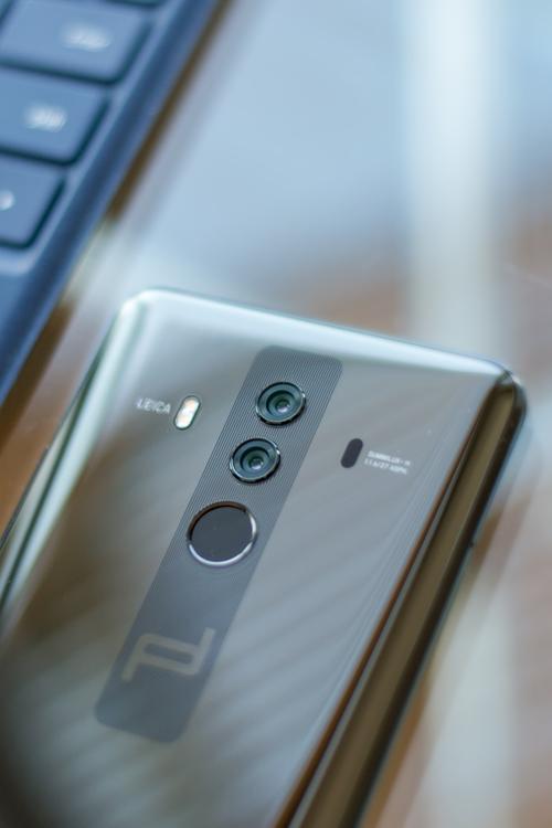 华为Mate10保时捷设计为何售价高达8999元?