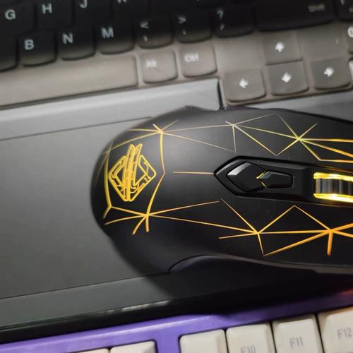 好用不贵的游戏鼠标推荐黑爵AJ52,不推荐键盘双飞燕KR『8』5