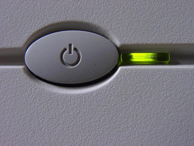 小米蓝牙耳机充电指示灯是什么样的?