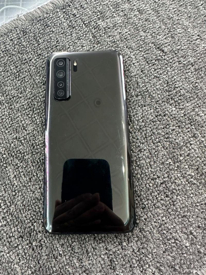 华为nova8和12哪个好