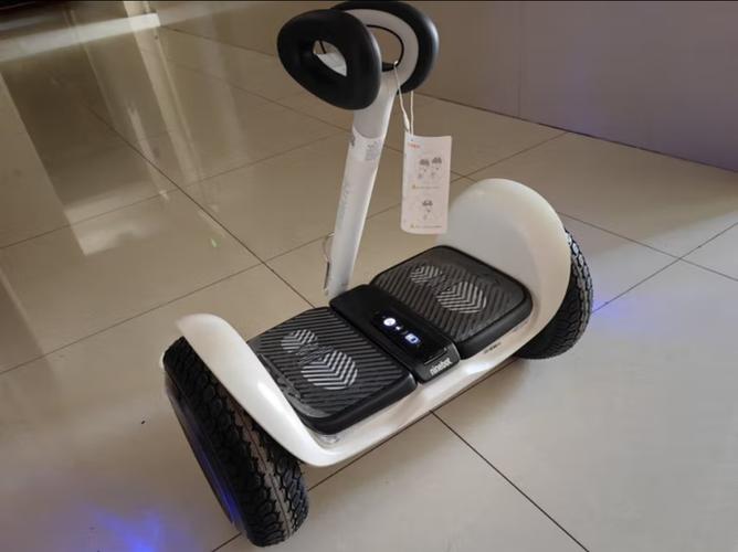 撞穿防火墙,这辆6万块的smart告诉你个人二手车靠谱不靠谱