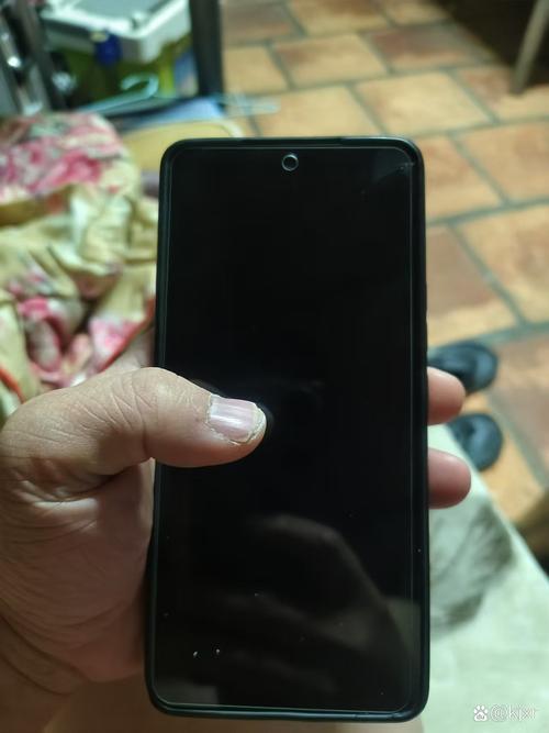 我的是oppor11手机,不小心把内屏摔坏了,是银卡会员能免费换屏吗,是全国...