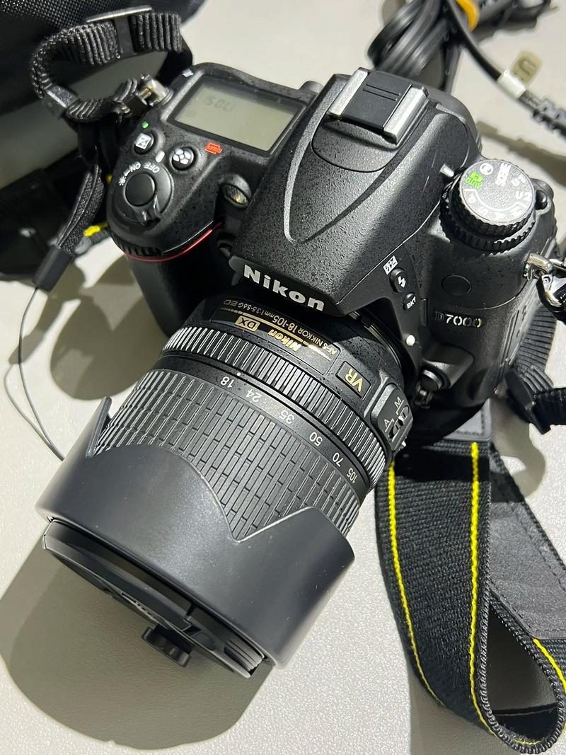 想问下摄影的朋友,镜头防抖和机身防抖哪个好,佳能是镜头防抖,如果用没...