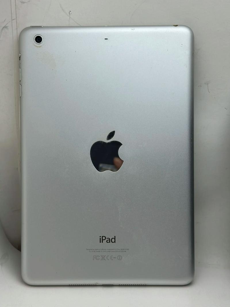 苹果mini2是哪一年的