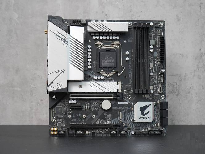 技嘉b560m主板怎么设置通电就开机了