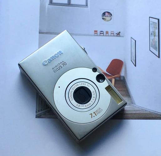 宽容度最接近胶片的数码相机