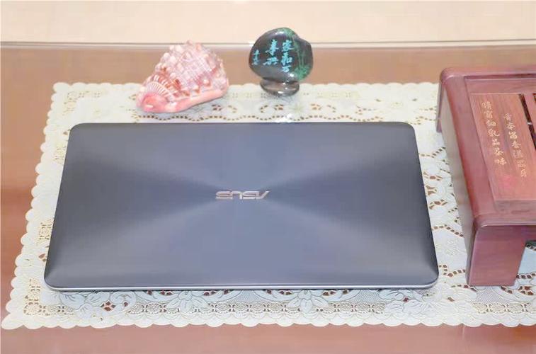 华硕顽石4代尊享版和旗舰版那个好