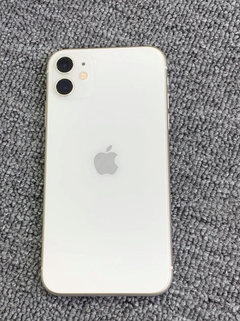 苹果手机11系列是双卡吗