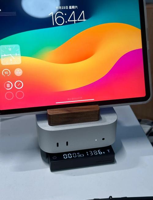 AOC冠捷e2243FW液晶显示器能不能搭配macmini?