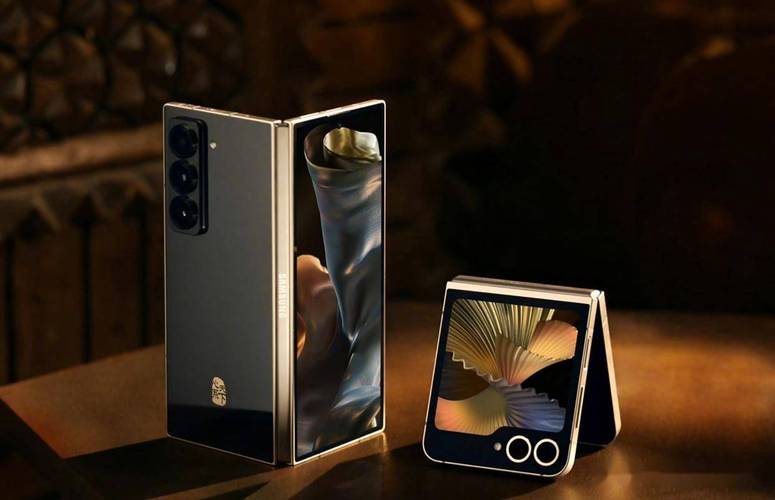 抖音提及的三星w24折叠手机是真家伙吗