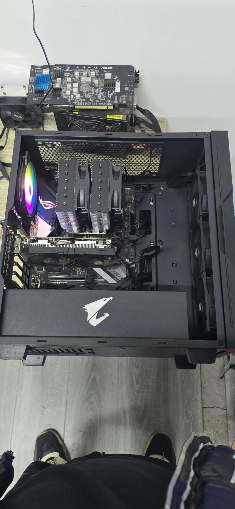 请问一下i7,9700k配什么主板