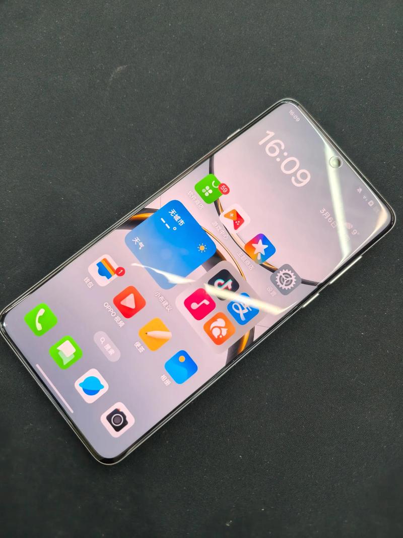 OPPOfindX2Pro的屏幕大概值多少钱?