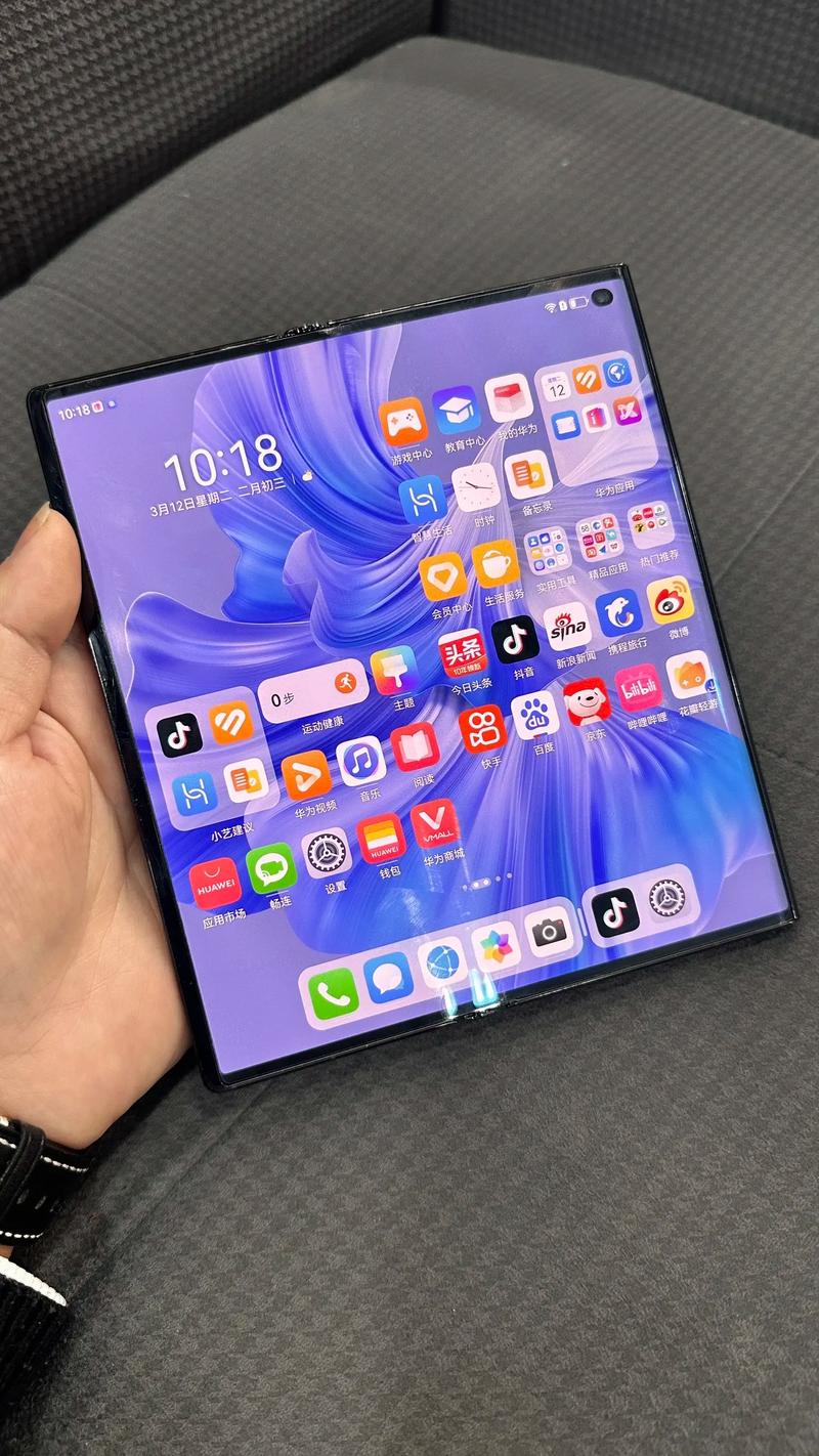 华为matexs2折叠时副屏怎么显示?