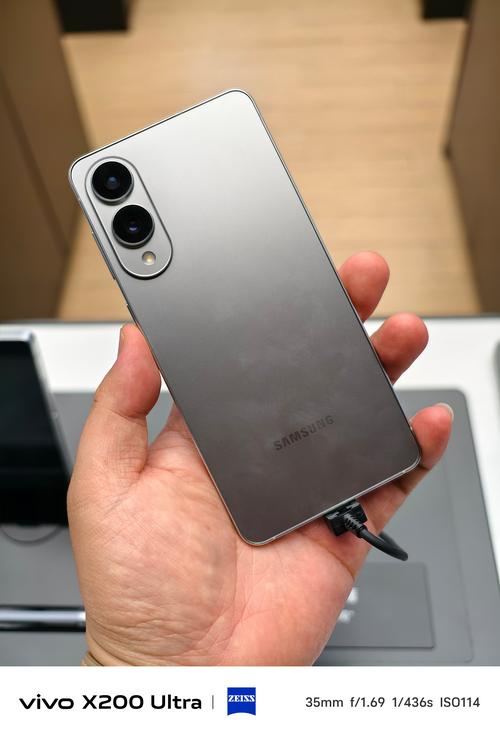 买折叠屏好还是苹果手机