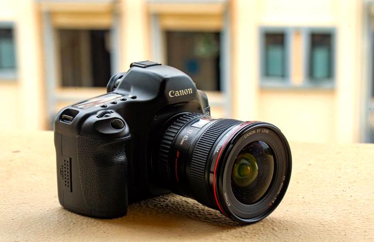 佳能5D〖Four〗、5D〖Three〗、5D〖Two〗、5D纵评