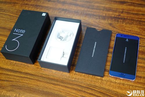 小米Note3亮蓝版开箱:高颜值玻璃机身值得买吗?