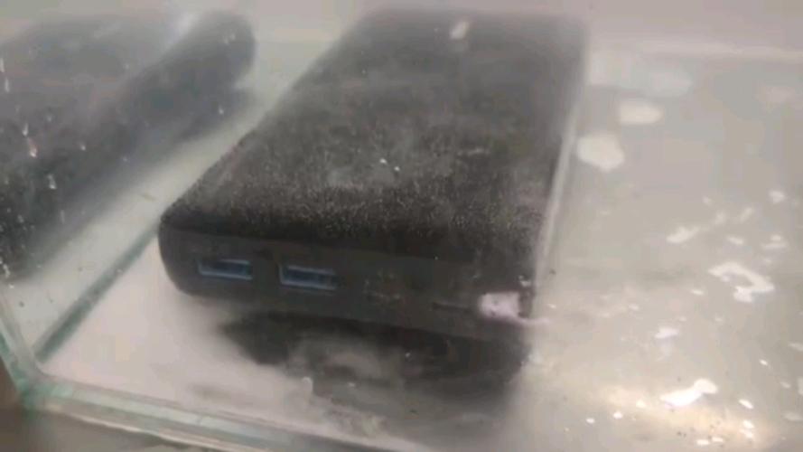 台电科技充电宝40个小时充电忘记拔下来了,会爆炸吗