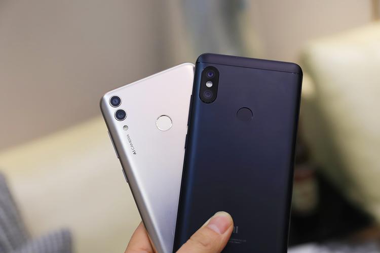 华为畅享6和荣耀畅玩6a对比:华为畅享6开箱