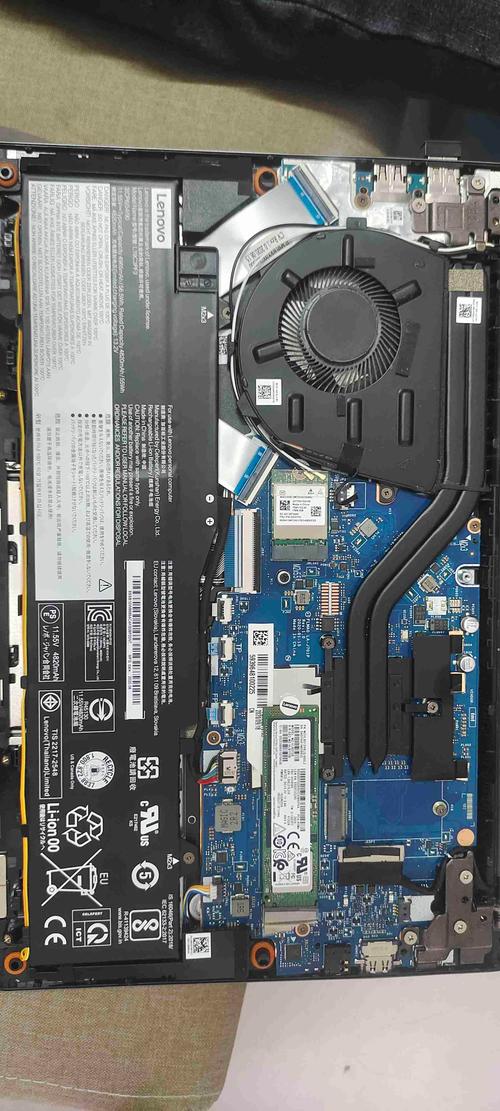 联想小新air142021款能插几个内存条?