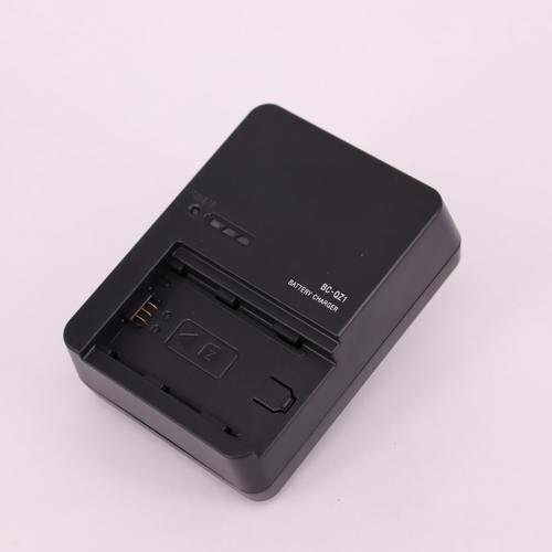 求问数码相机电池万能充电器充电可以吗?有哪位了解?