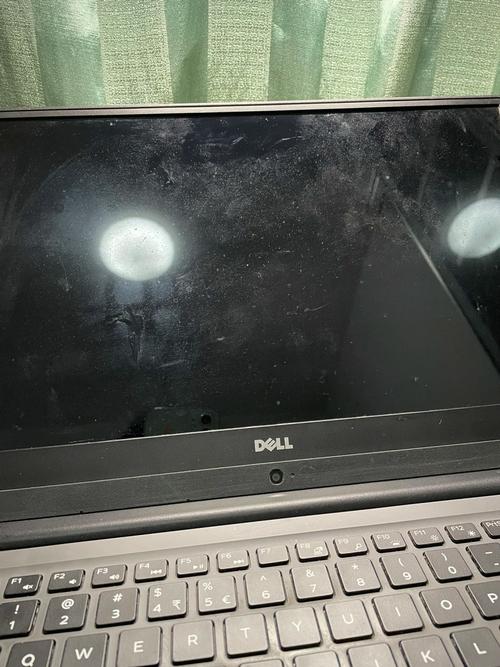 电脑擦屏幕用什么擦得干净笔记本电脑的屏幕脏了该如何清理