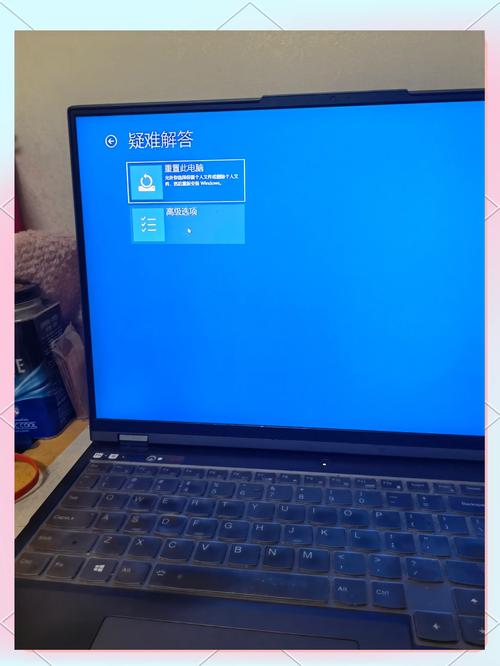 电脑显示器为什么间歇性黑屏