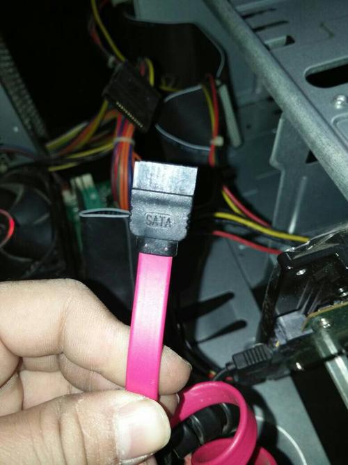 机械硬盘线怎么接?