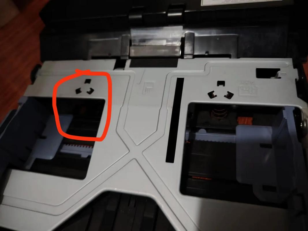 三星scx3200更换硒鼓之后为何打印机状态还是一直显示红灯不能打印?