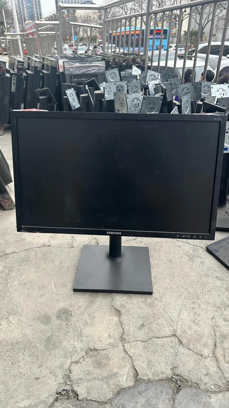 旧电脑显示屏什么费用多少