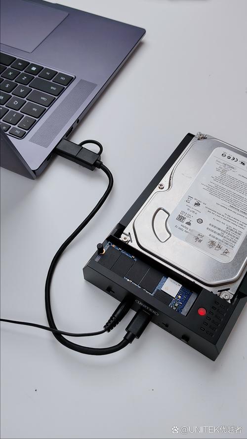 笔记本能外接移动硬盘吗