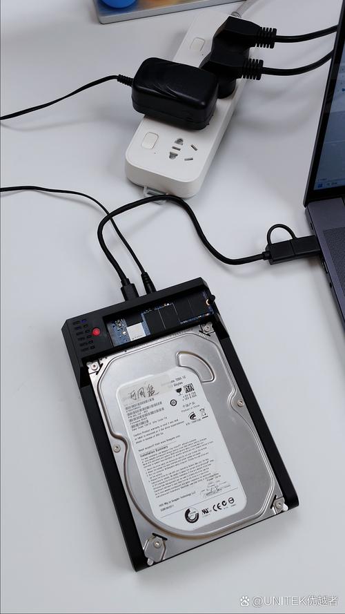 3.5寸的硬盘怎么接到笔记本上?