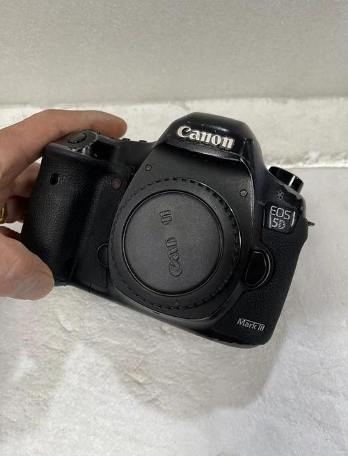 佳能5d3现在多少钱,值得购买吗?