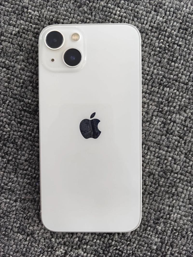 苹果13哪年出的